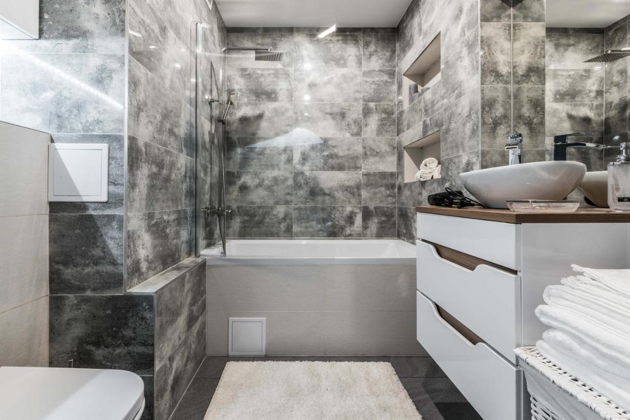 Theatre Apartment - Apartament przy Rynku w Głogowie Zewnętrze zdjęcie